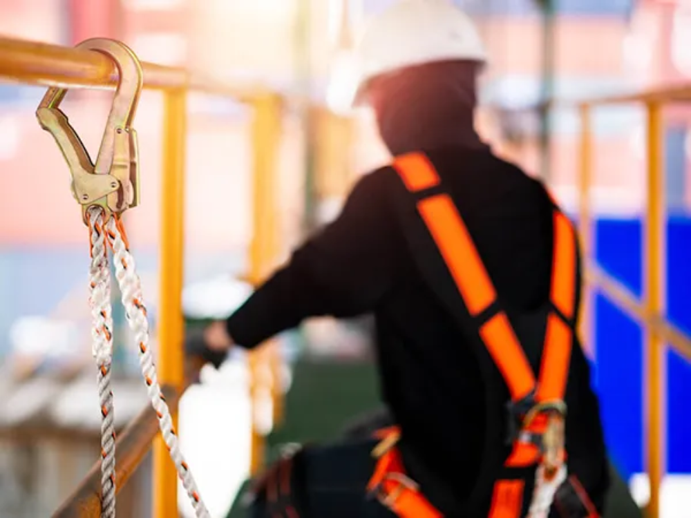 Top 16 Warehouse Material Handling Equipment Items That Your Facility Needs